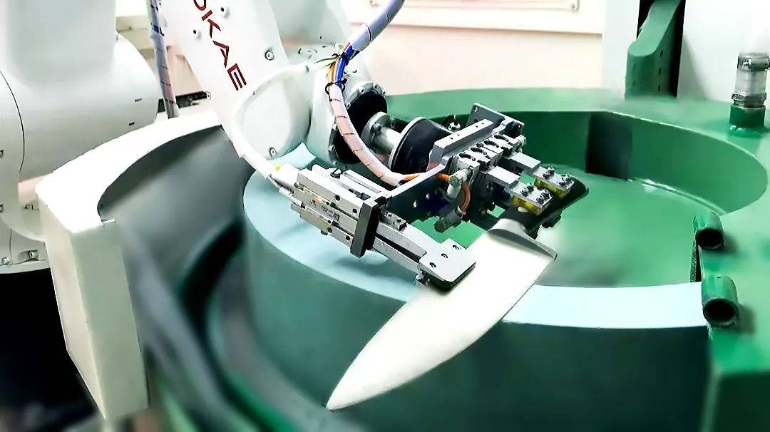 珞石协作机器人助力五金刀剪行业提升良品率