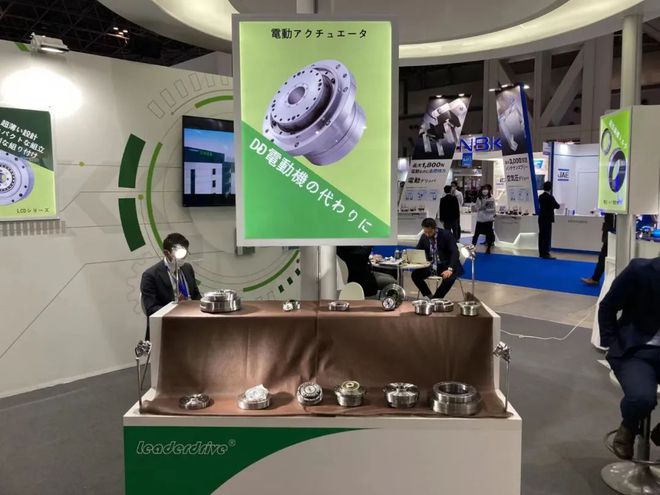 国产协作机器人品牌集体亮相日本机器人展