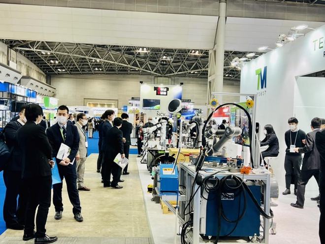国产协作机器人品牌集体亮相日本机器人展