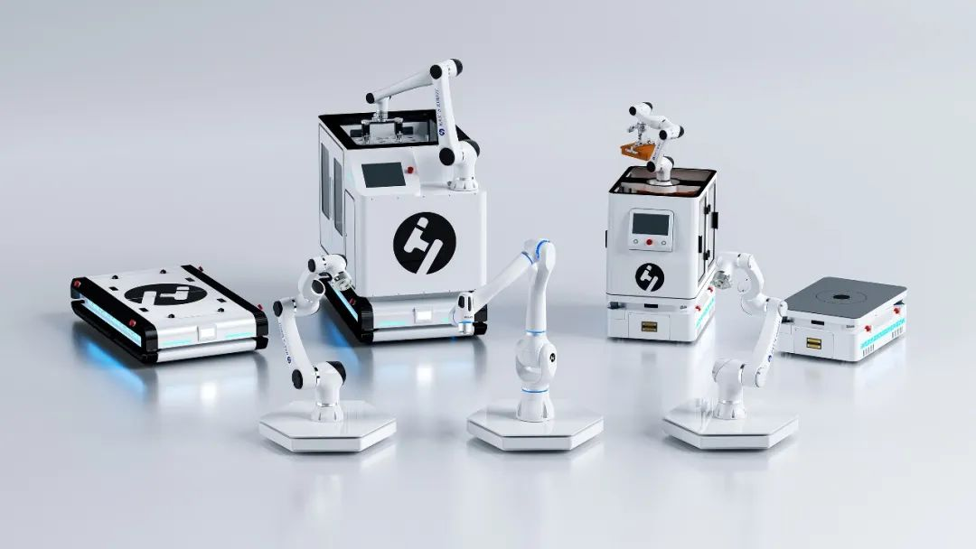 非接触式送餐机器人蓬勃发展，汉族防疫机器人成为科技防疫的生力军。