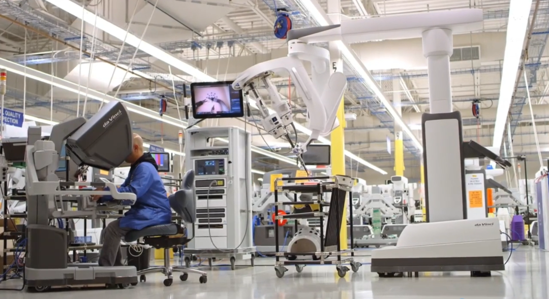 售价2000万元的达芬奇手术机器人是怎么造出来的？