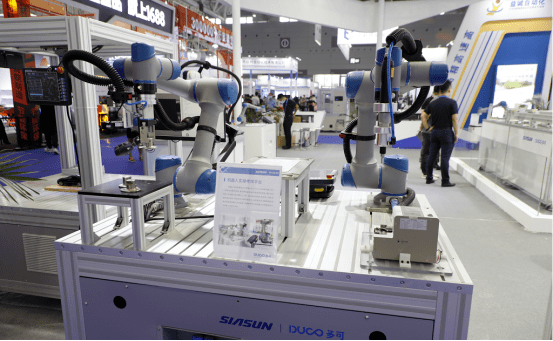 工业机器人四大家族“失宠”，国产协作机器人呈崛起之势？