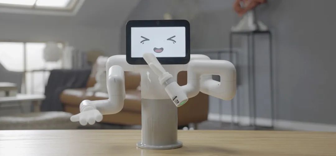 大象机器人推出史上最小双臂协作机器人myBuddy，拓展教育科研新边界！