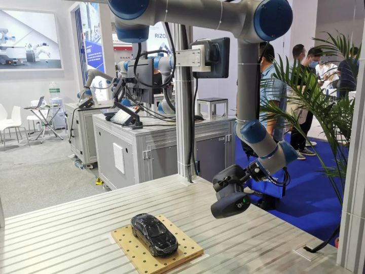 ITES深圳工业展：十多款工业机器人应用盘点