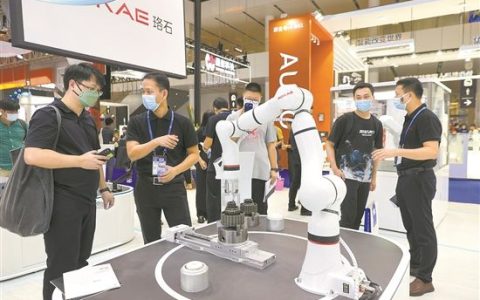 深圳“华南工业第一大展”开幕 智能制造新产品新方案集中亮相