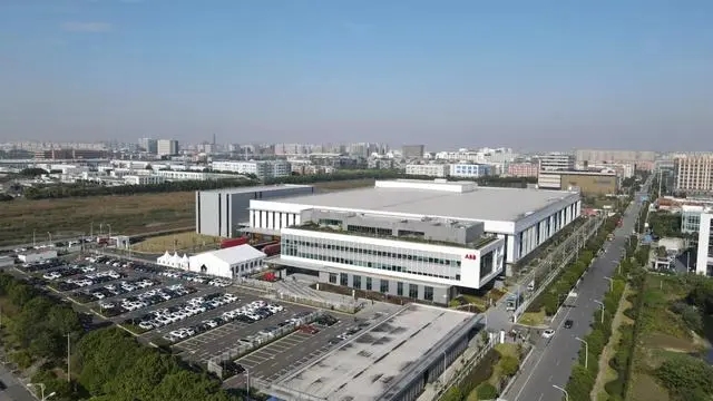 斥资11亿元！ABB上海10万产能机器人工厂正式开业