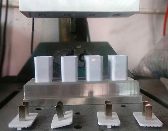 超声波焊接可以一次压接两个产品吗？