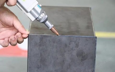 手持激光焊接机焊接金属材料时要注意哪些事项？
